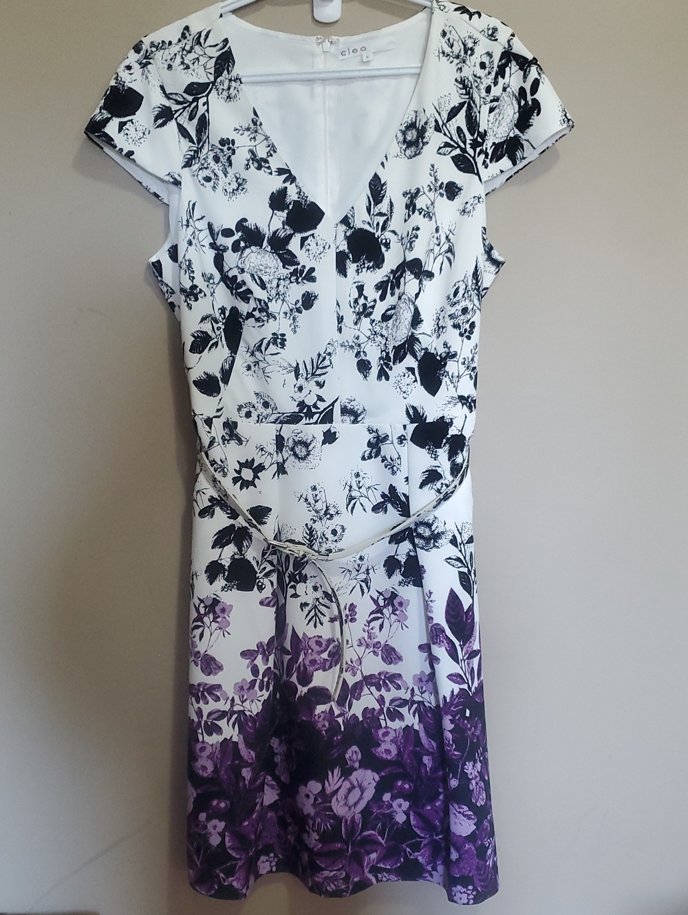 Cleo Cap Sleeve Midi Dress Size 12 White With Purple Ombre Hem